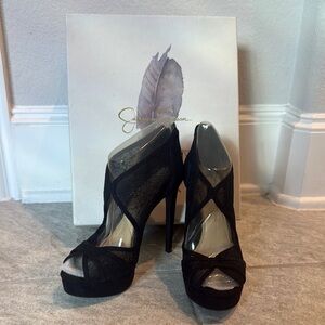 Elegant Black Lace Women's Heels